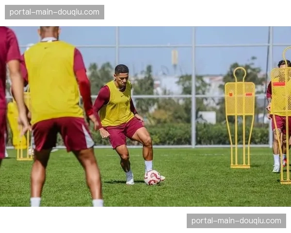 上海海港伤病名单达十一人，梅伦多跟队训练待补报